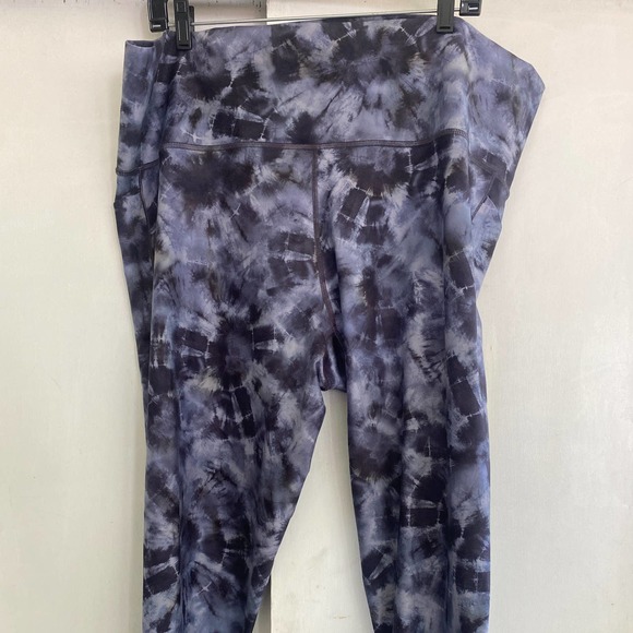 ATHLETA 3X Salutation Stash Pocket II Tye Dye Print Leggings Impeccable! - Picture 2 of 5